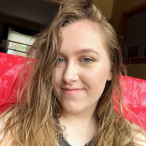 Meet your Posher, Natalie